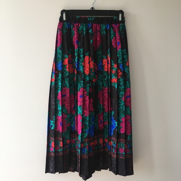 Vintage pleated midi skirt